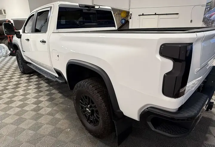 Chevrolet Silverado 2500 2025 photo 3