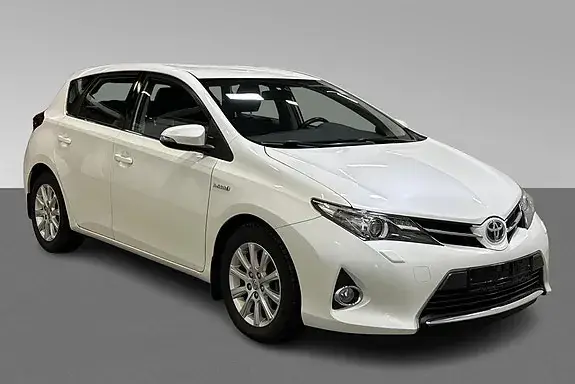 Toyota Auris 2013 photo 3