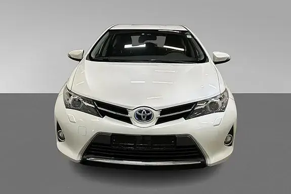 Toyota Auris 2013 photo 5