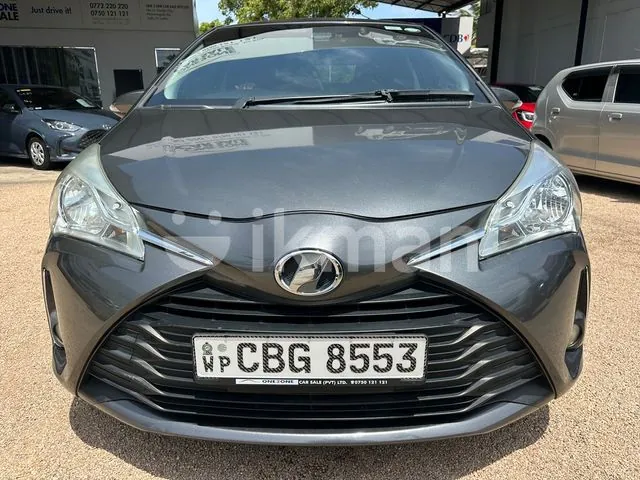 Toyota Vitz 2018 photo 2