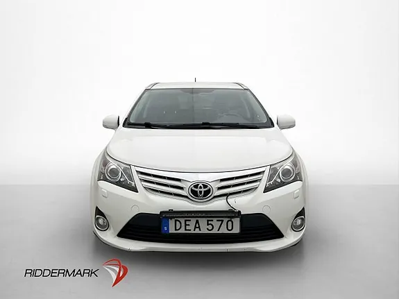 Toyota Avensis 2015 photo 2
