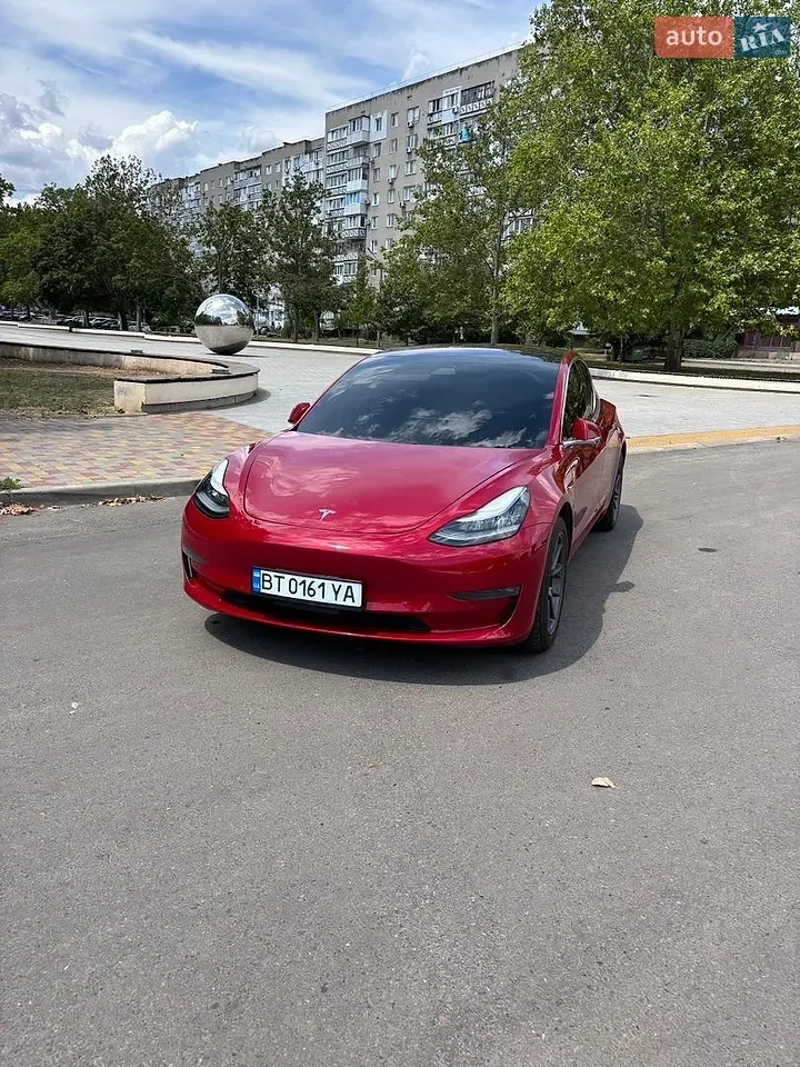 Tesla Model 3 2018 photo 4