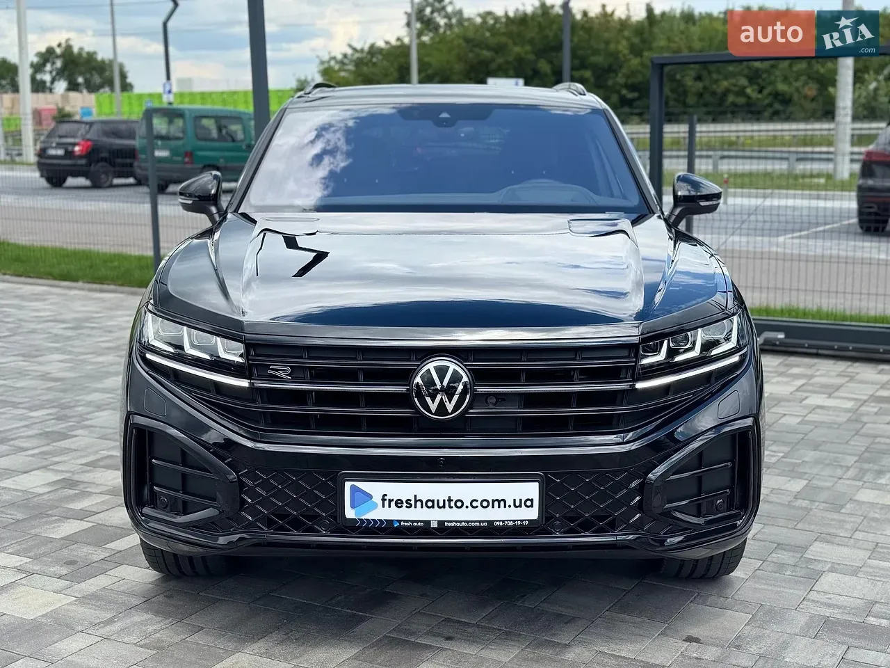 Volkswagen Touareg 2026 photo 2
