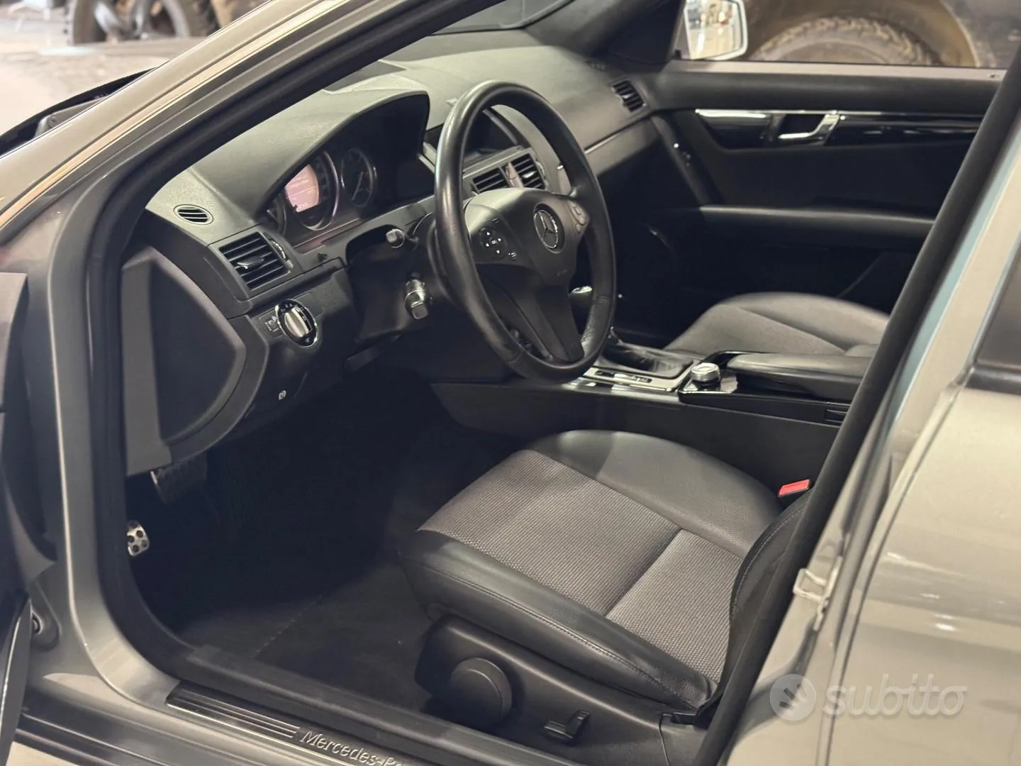 Mercedes-Benz C-Class 2008 photo 4