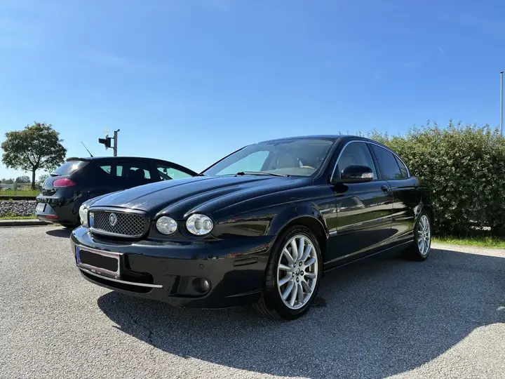 Jaguar X-Type