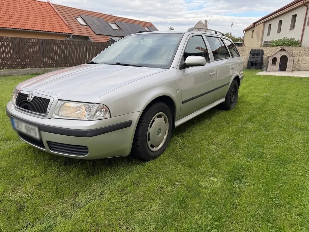 Skoda Octavia 2004 photo 3