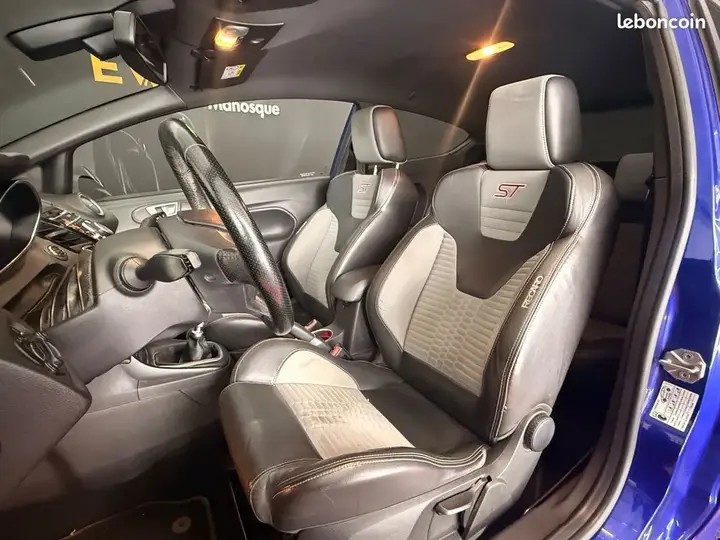 Ford Fiesta 2013 photo 5