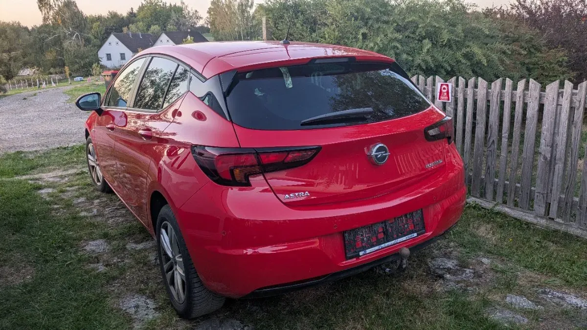 Opel Astra 2019 photo 2