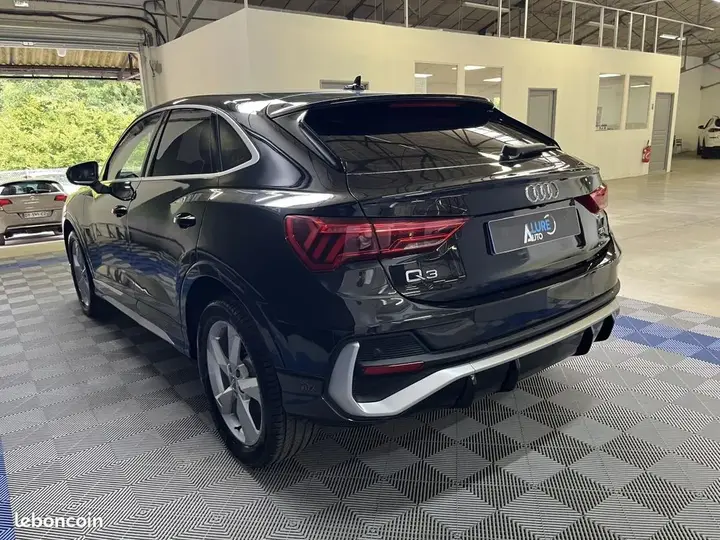 Audi Q3 2020 photo 5