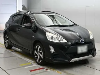 Toyota Aqua 2016 photo 2