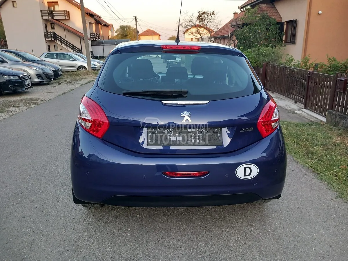 Peugeot 208 2013 photo 3