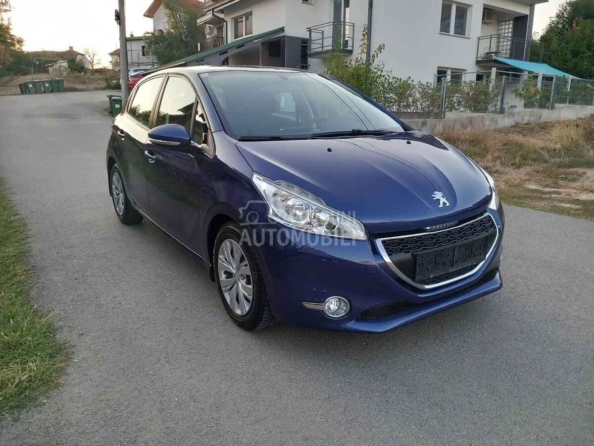 Peugeot 208 2013 photo 5