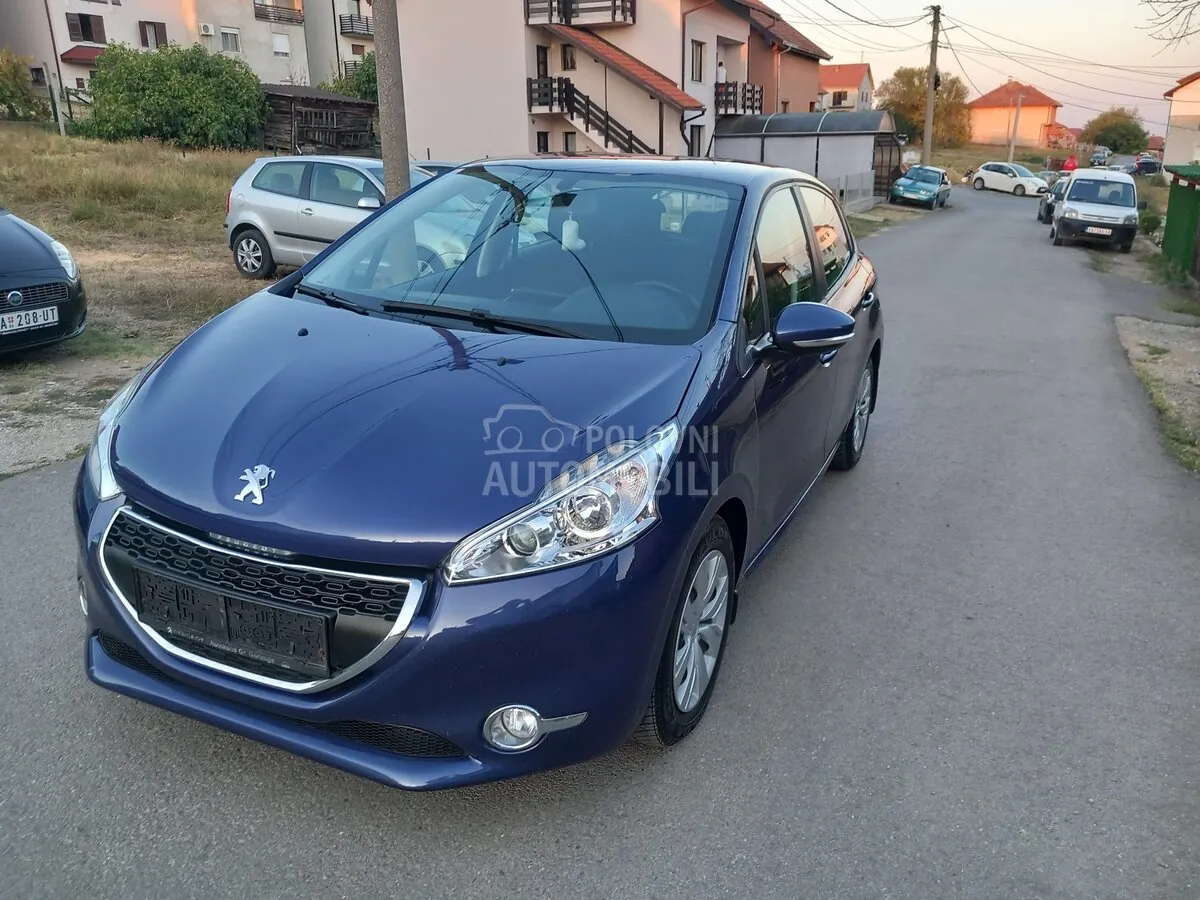 Peugeot 208