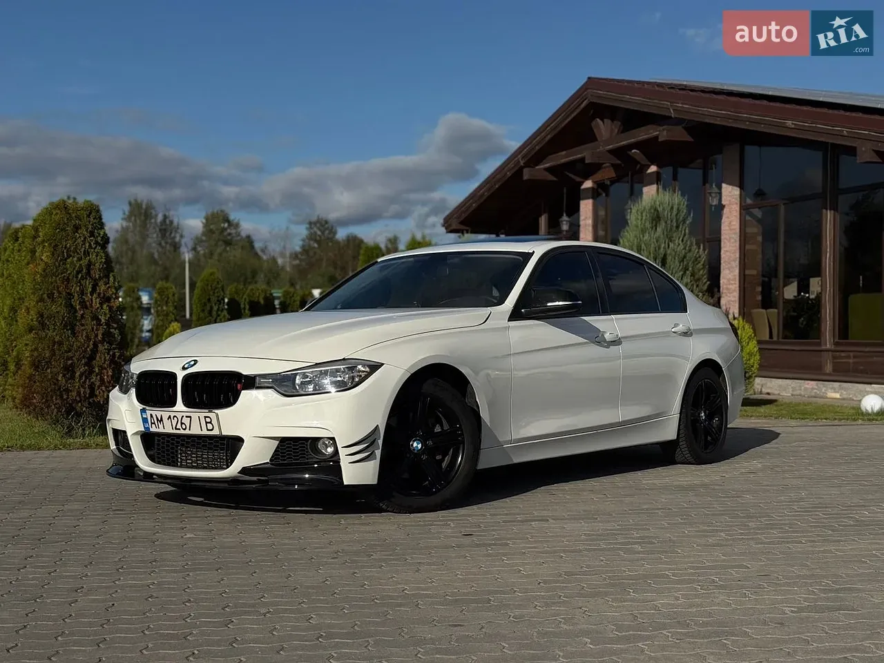 BMW 3 Series 2012 photo 4