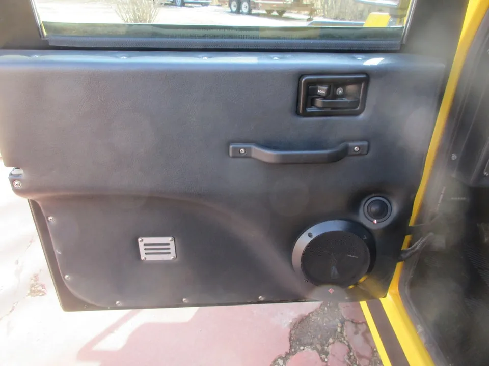 Hummer H1 2002 photo 5