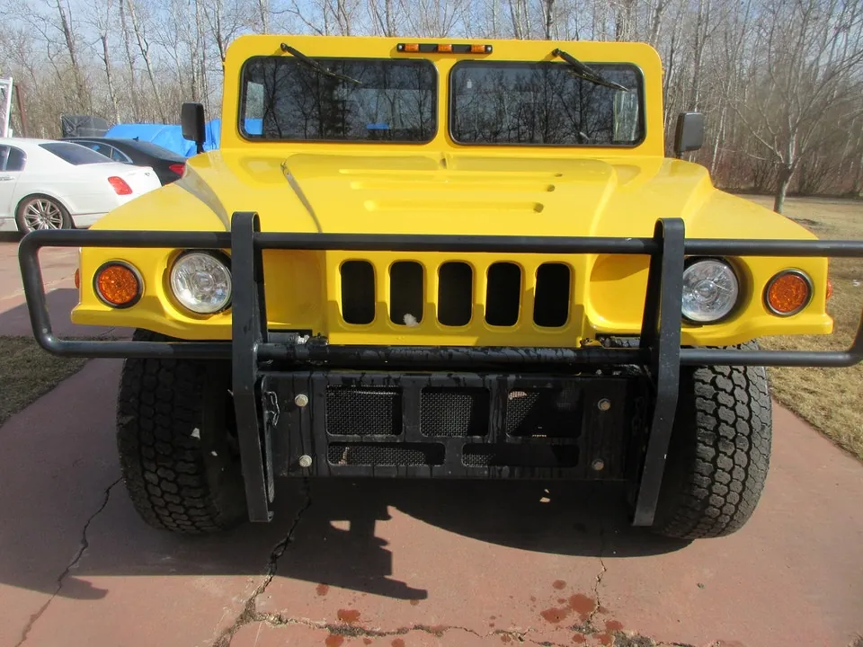Hummer H1 2002 photo 3