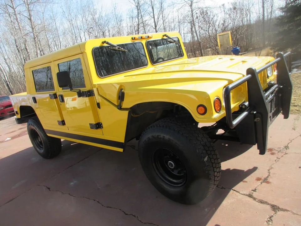 Hummer H1 2002 photo 2