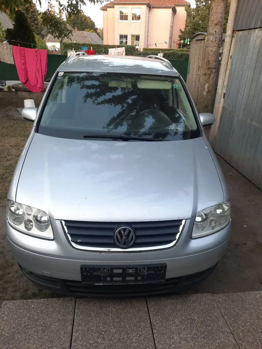 Volkswagen Touran 2003 photo 3