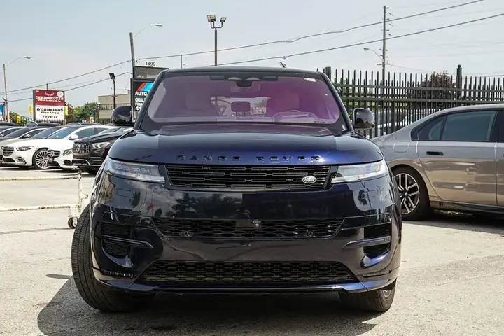 Land Rover Range Rover Sport 2023 photo 3