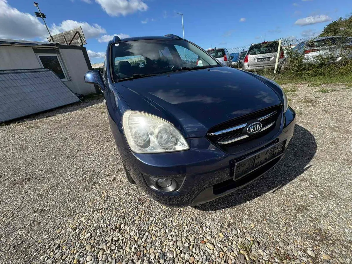 Kia Carens 2007 photo 2