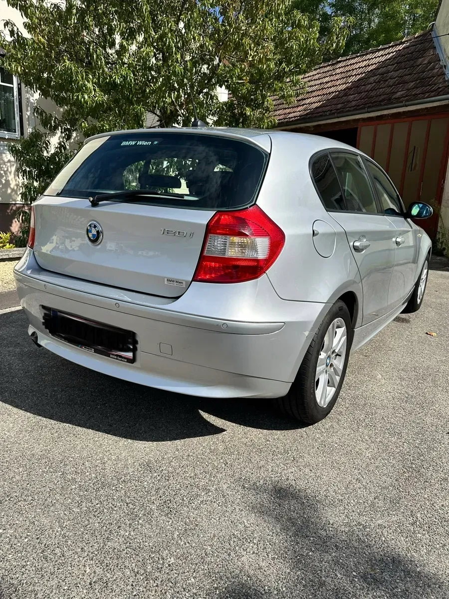 BMW 1 Series 2005 photo 2