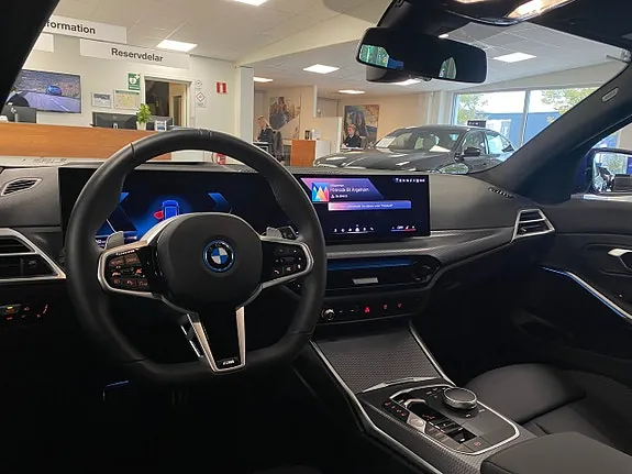 BMW 330E 2026 photo 5
