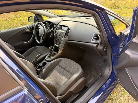 Opel Astra 2014 photo 5