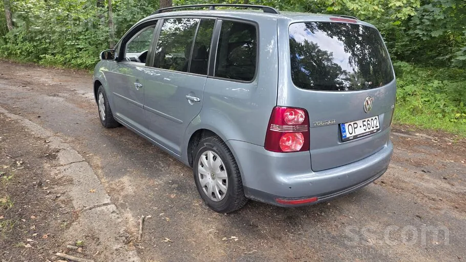 Volkswagen Touran 2007 photo 4