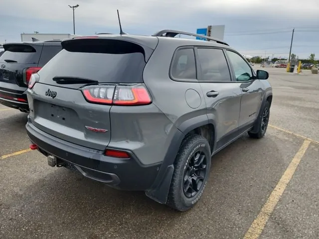 Jeep Cherokee 2023 photo 3