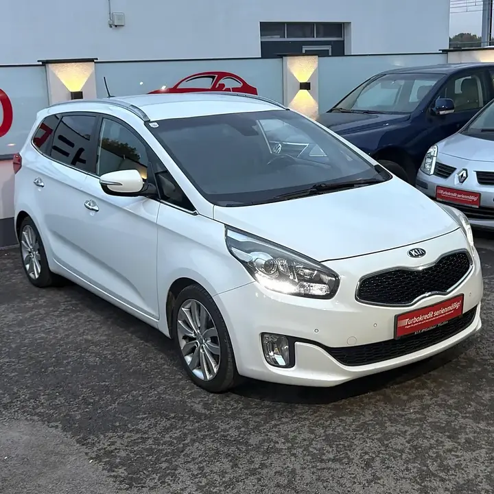 Kia Carens 2013 photo 3