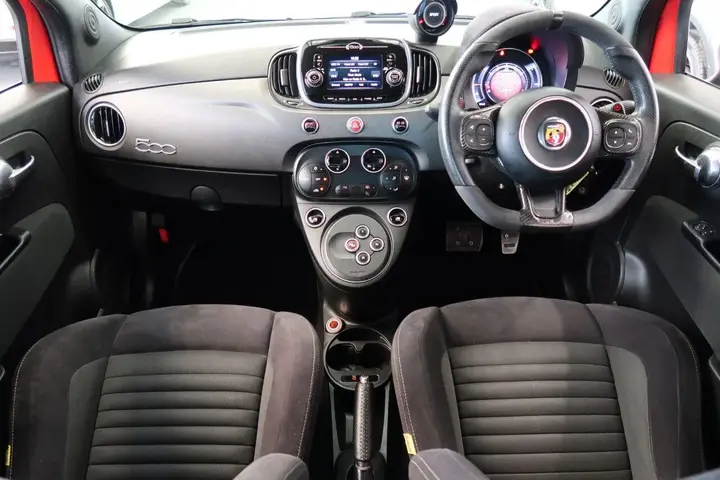 Abarth 595 2016 photo 2