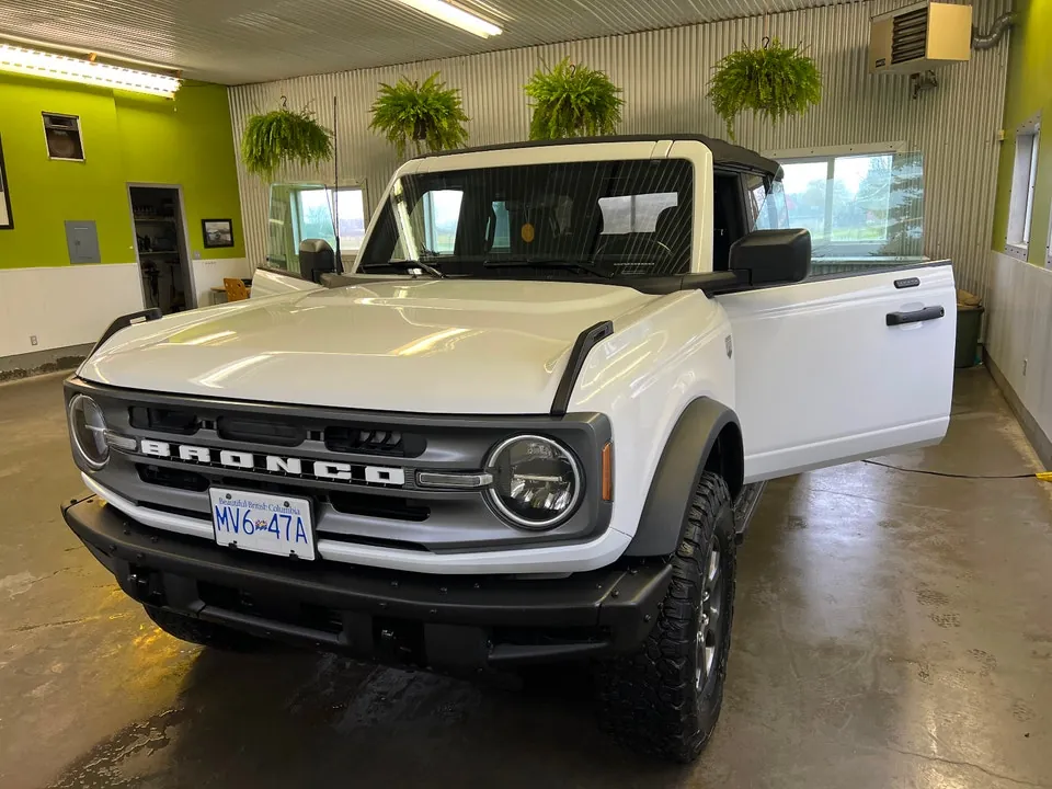 Ford Bronco 2021 photo 2