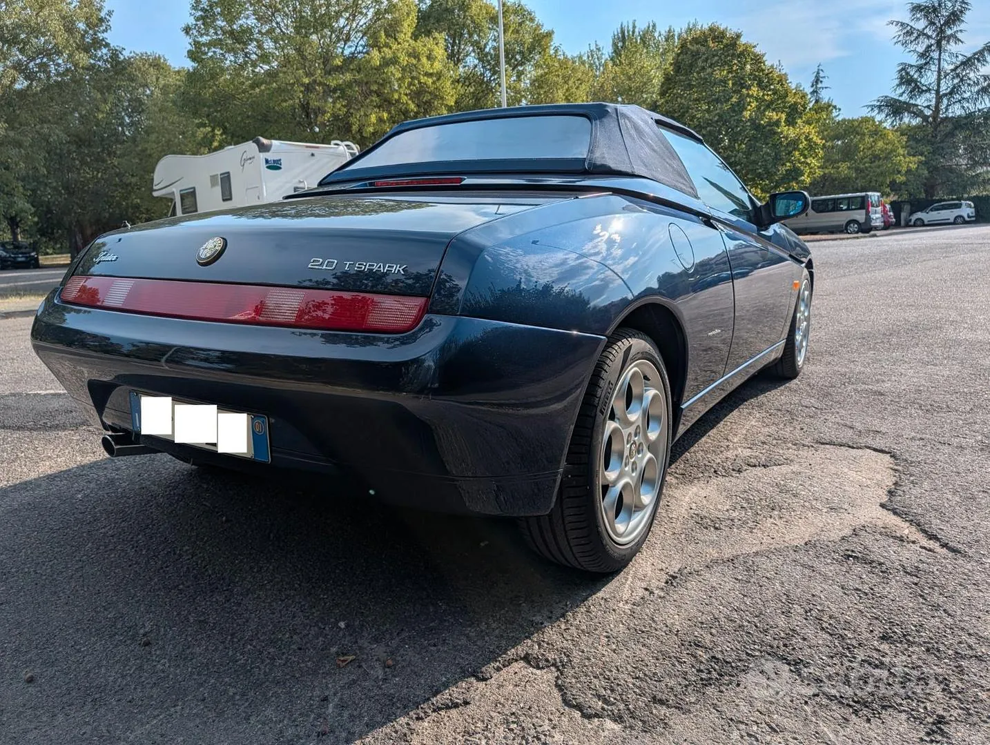 Alfa Romeo Spider 2001 photo 4