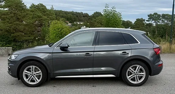 Audi Q5 2018 photo 2