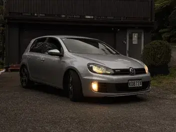 Volkswagen Golf 2011 photo 3