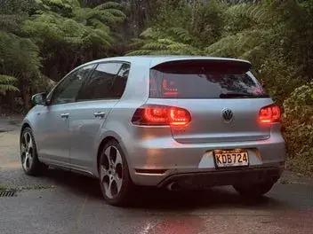 Volkswagen Golf 2011 photo 4