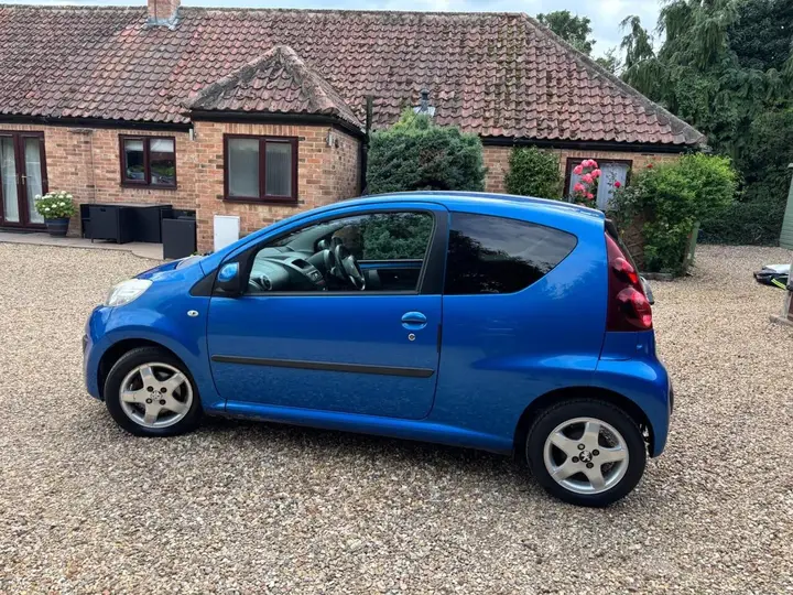 Peugeot 107 2014 photo 4