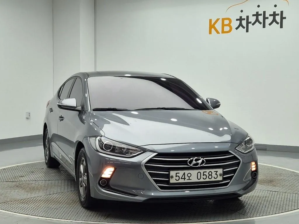 Hyundai Avante 2017 photo 4