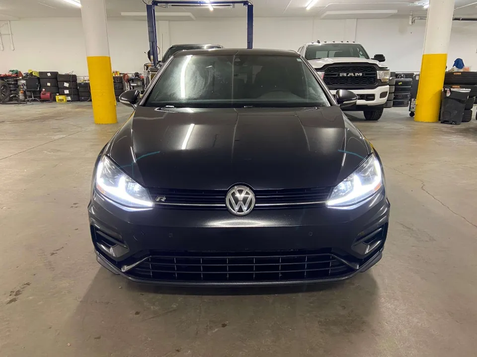 Volkswagen Golf R 2018 photo 2