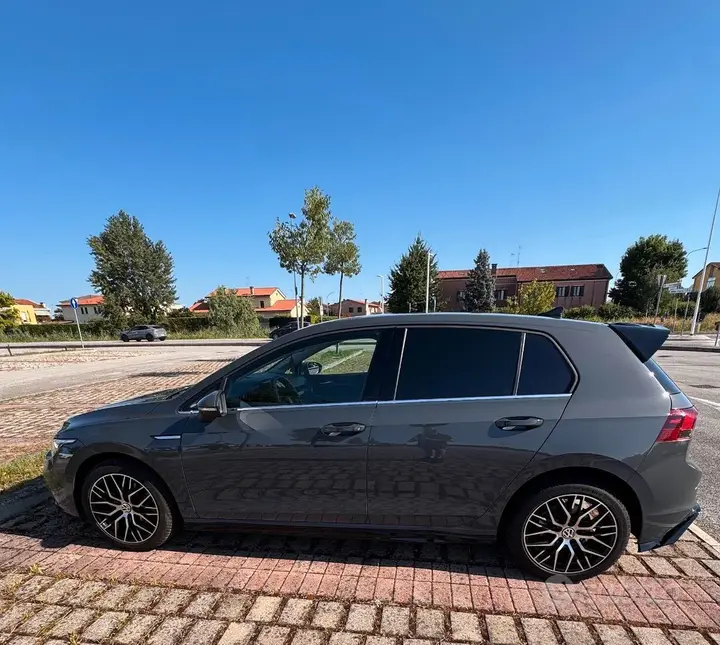 Volkswagen Golf 2023 photo 3