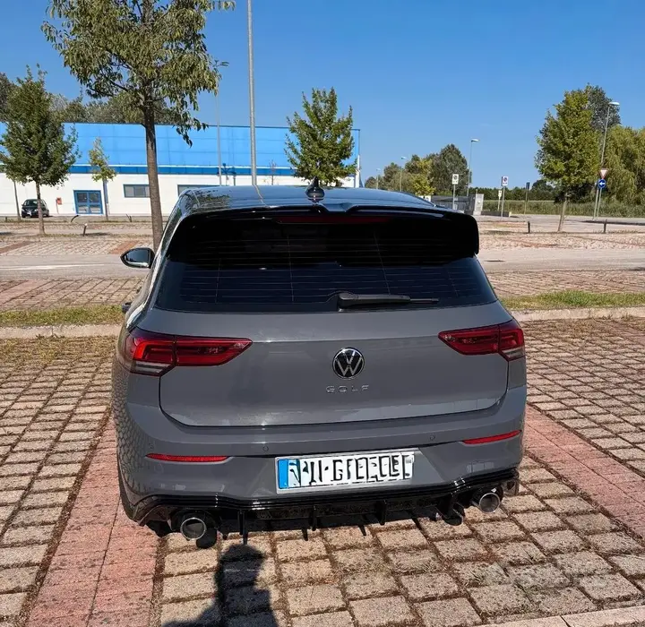 Volkswagen Golf 2023 photo 2
