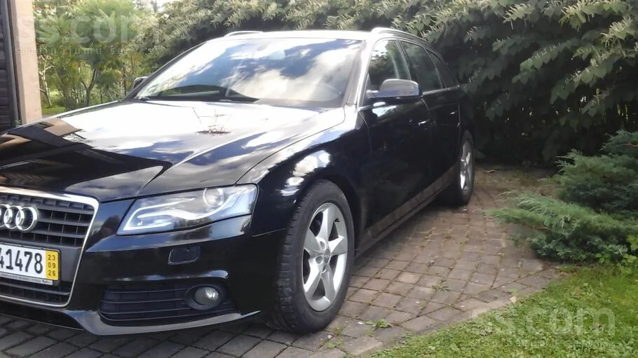 Audi A4 2012 photo 2