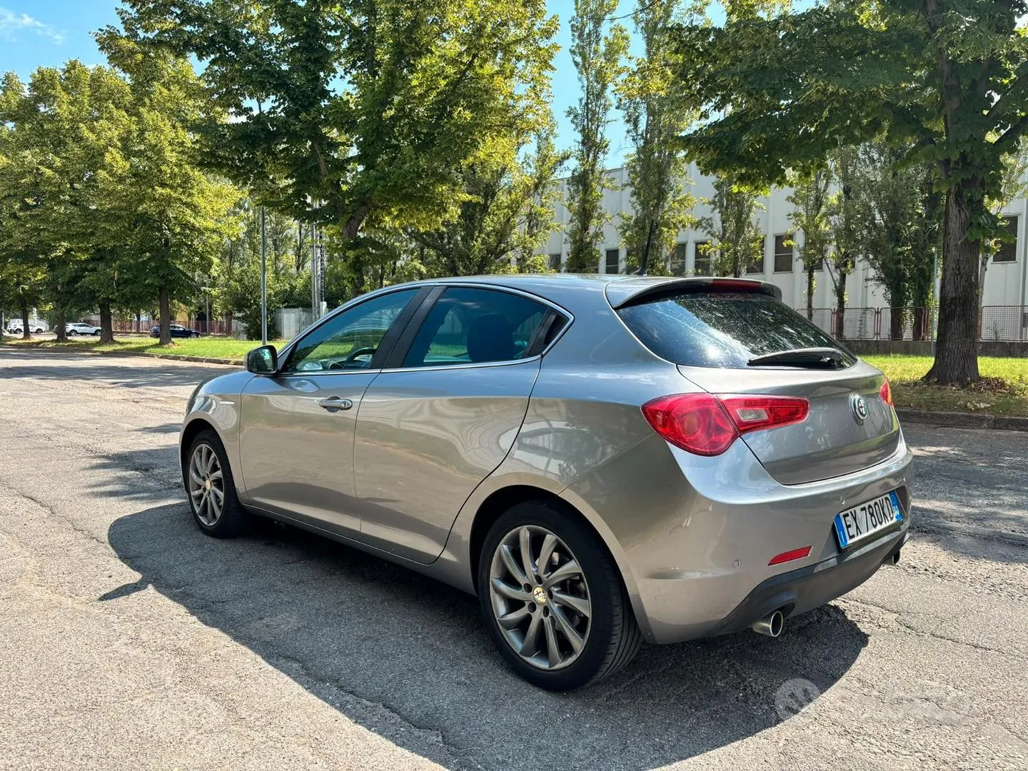 Alfa Romeo Giulietta 2014 photo 2