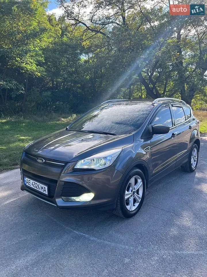 Ford Escape 2015 photo 2