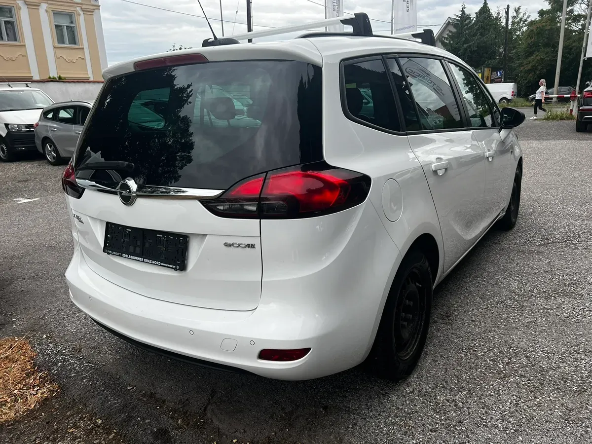 Opel Zafira 2017 photo 2