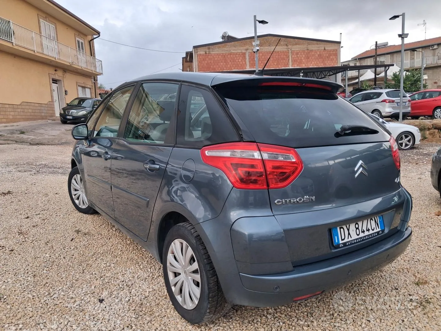 Citroen C4 Picasso 2009 photo 2