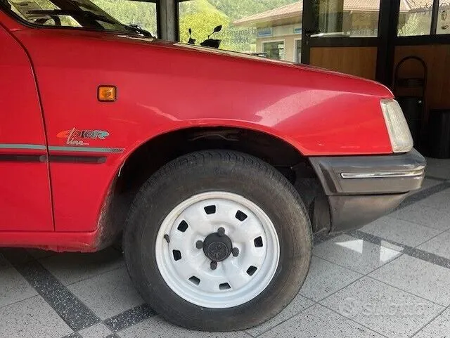 Peugeot 205 1991 photo 2