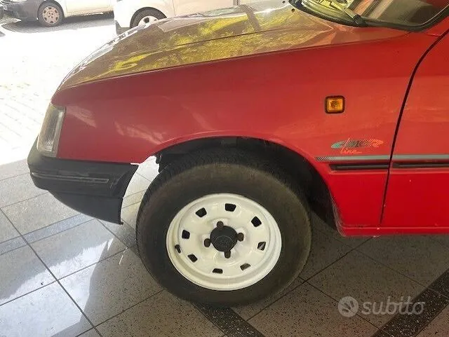 Peugeot 205 1991 photo 3
