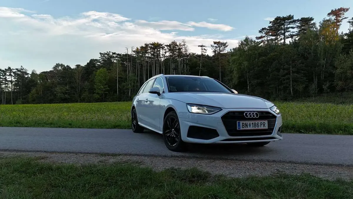 Audi A4 2019 photo 3