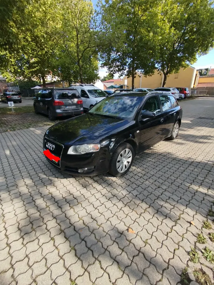 Audi A4 2005 photo 2